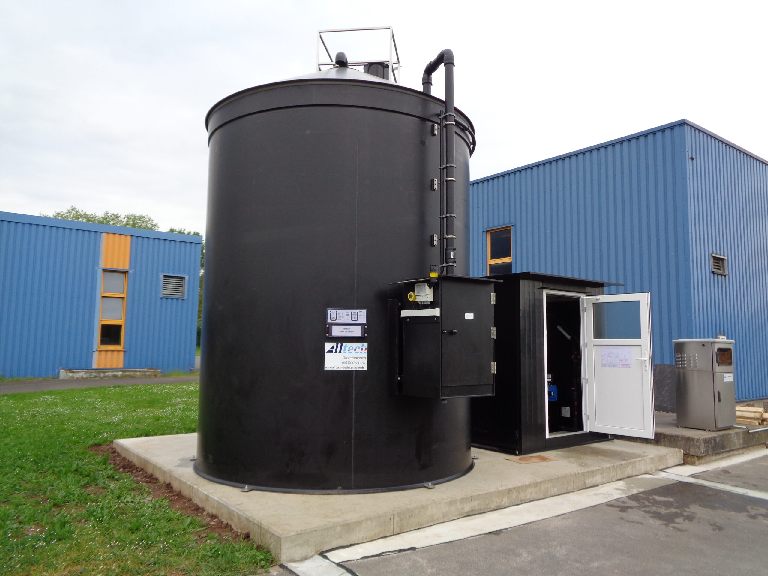 Chemikalien-Lagersystem und Dosiersystem